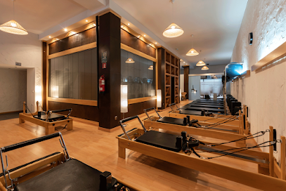 Bega Pilates Studio | Centro Pilates Oviedo - Hipopresivos - Pilates Suelo - Pilates Maquinas