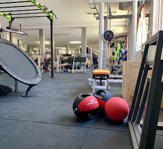 Gimnasio Atlas Sevilla - Polideportivo Universitario San Juan Bosco