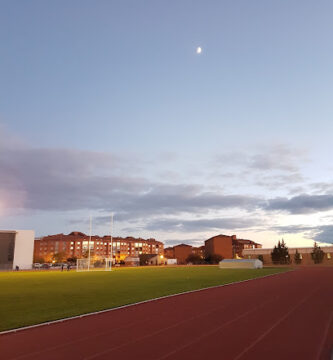 Pista de Atletismo José Navarro Bau