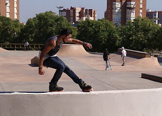 C.D.Roller House. Centro deportivo y escuela de patinaje en Huelva.