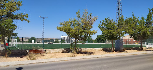 Zona deportiva baloncesto y futbol